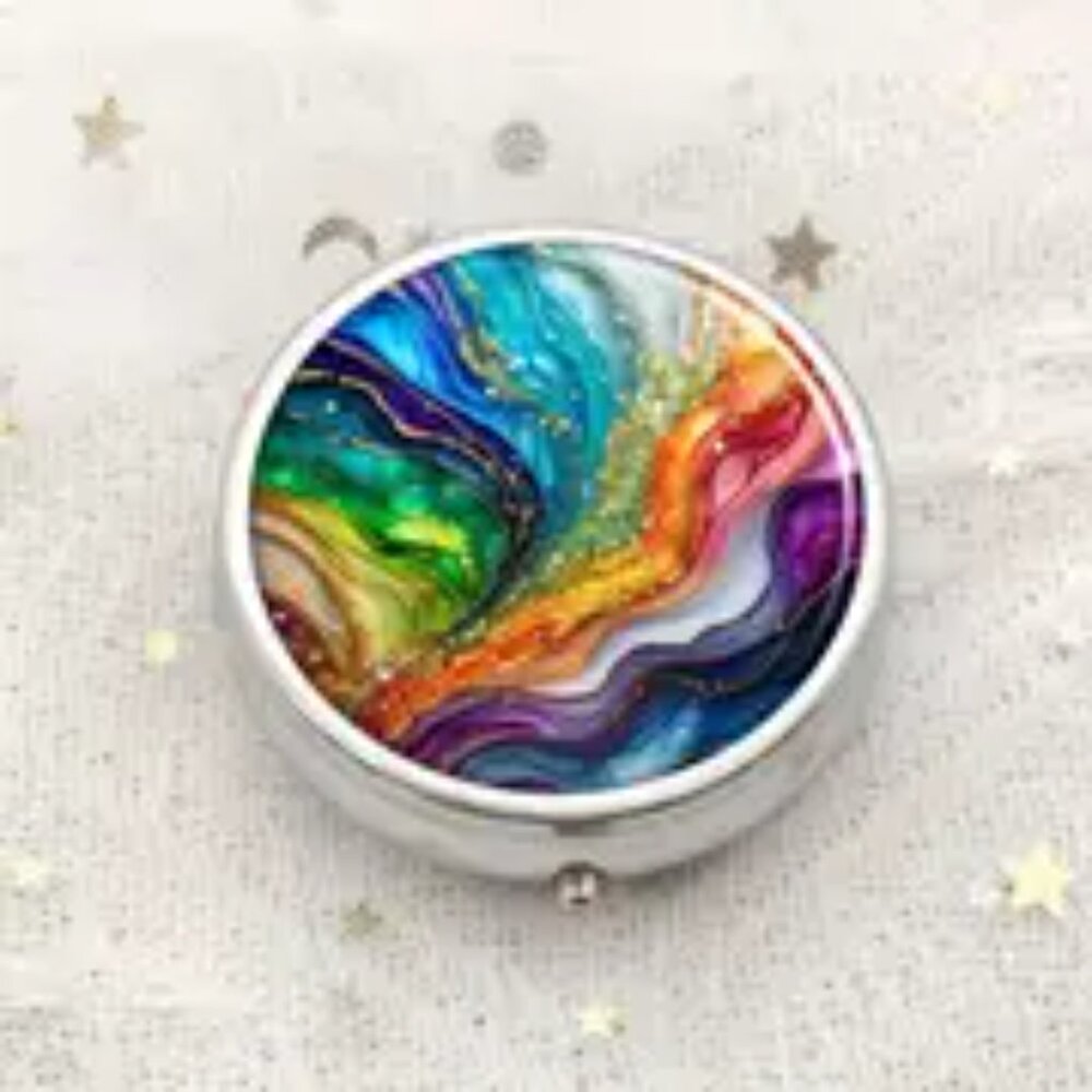 1pc.  Chic Ripple Pill Box